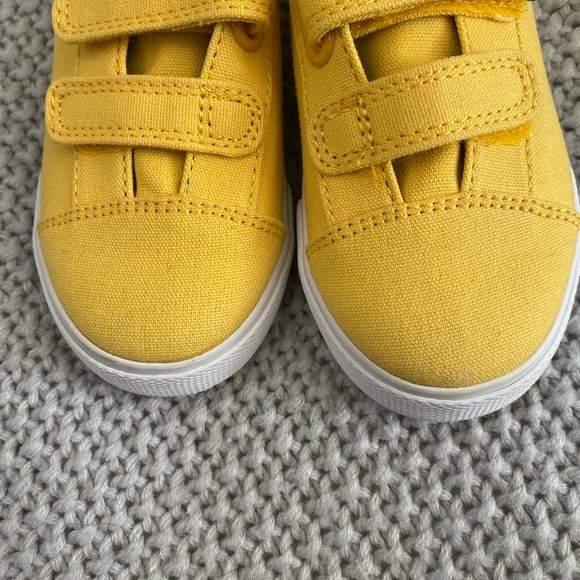 Yellow trainers. Kids 7. New without tags unisex - Picture 2 of 3